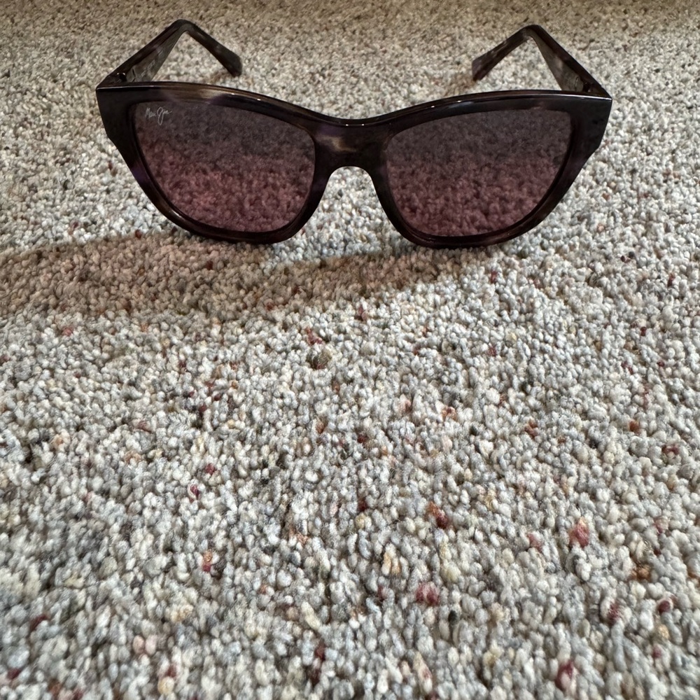 Maui Jim Hanapaa Stylish Black Sunglasses.